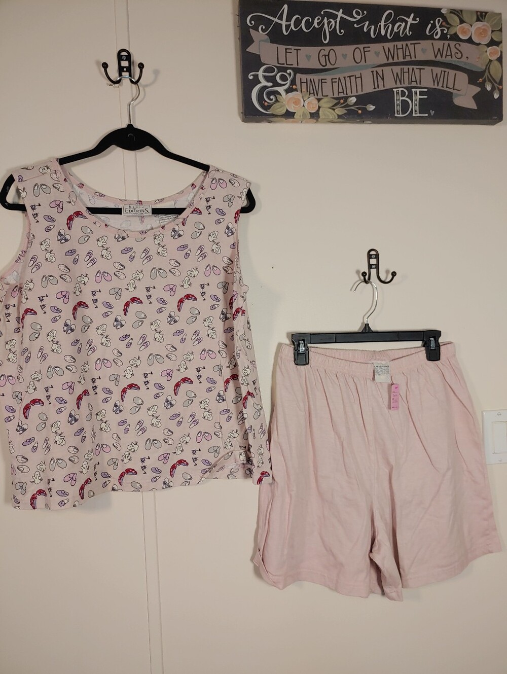 Basic Editions Large Pink Slipper Print Shorts Pajama Set